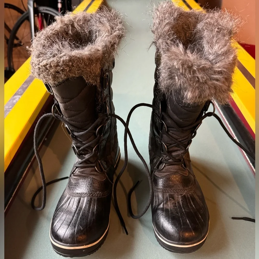 Sorel 'Tofino II' Faux Fur Lined Waterproof Boot Women’s Size 8 Waterproof - Picture 3 of 8